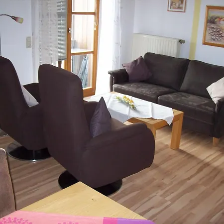 Mit Balkon Und Schoener Fernsicht By Interhome Apartamento *