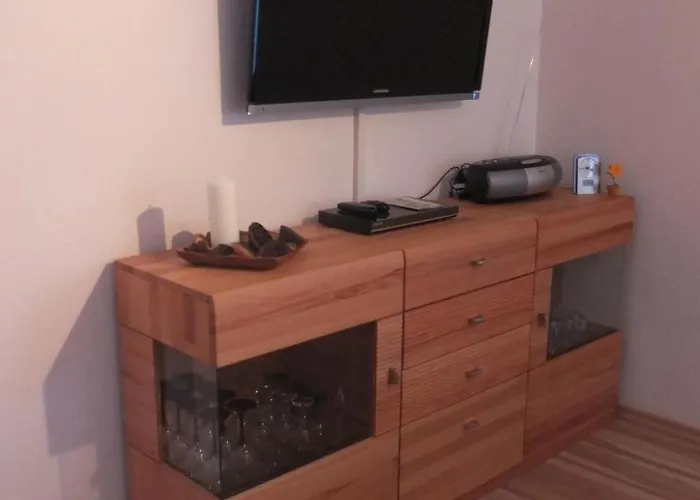 Mit Balkon Und Schoener Fernsicht By Interhome Apartamento